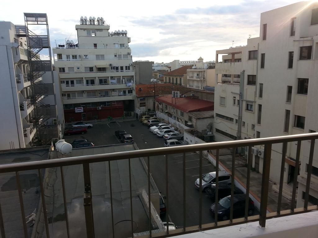 Tiffany City Apartments Larnaca Quarto foto