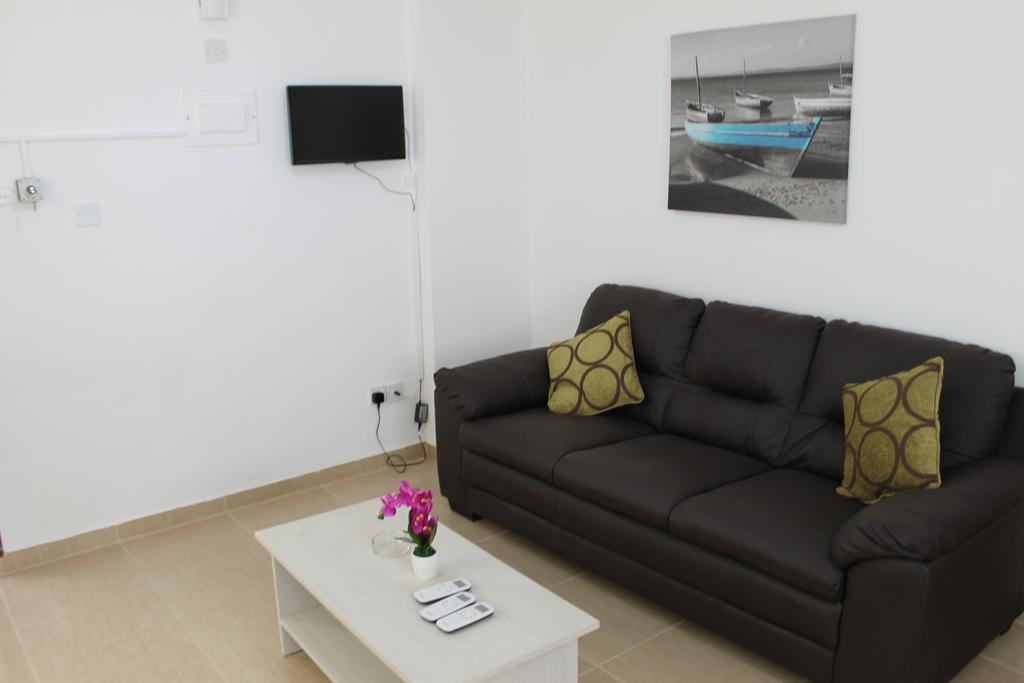 Tiffany City Apartments Larnaca Quarto foto